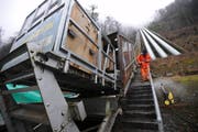 Die Standseilbahn von Amsteg nach Bristen wird wieder in Betrieb genommen – (Bild: Urs Hanhart / UZ)