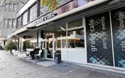 Patrick Wismer wird gemeinsam mit zwei weiteren Mitstreitern das Grand Café in der Stadt Zug übernehmen und es in «Hello World City» verwandeln. Bild: Stefan Kaiser (28. Oktober 2016)
