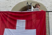 Bundesrätin Simonetta Sommaruga spricht am 1. August auf dem Rütli, hier anlässlich der 1. Augustfeier 2014 auf dem Schloss Laupen. (Bild: Keystone / Urs Lehmann)