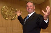 Von 2001 bis 2007 war Adolf Ogi Sonderberater für Sport im Dienste von Entwicklung und Frieden im Auftrag der UNO. (Bild: Laurent Gilliéron / Keystone (Genf, 21. März 2001))
