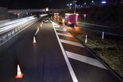 Unfall auf der A2 bei Stans. (Bild: Nidwaldner Polizei)