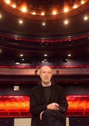 Horst Statkus im Jahre 1999 im Luzerner Theater, welches er zwölf Jahre lang geleitet hatte. (Bild: Archiv Neue LZ)