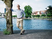 Der ehemalige Zuger Regierungsrat Patrick Cotti am Ufer des Zugersees. (Bild: Stefan Kaiser (Zug, 31. Mai 2017))