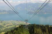 Unter dem neuen Tourismusgesetz in Nidwalden will Emmetten seine vielseitigen touristischen Angebote auf hohem Stand halten. Im Bild: Blick ins Tal von der Bergstation der Klewenalp-Bahn. (Bild: Philipp Unterschütz)