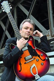 Der Roots-Gitarrist als Romancier des Blues: Richard Koechli veröffentlicht seinen ersten Roman. (Bild: PD/Mathias Haehl)