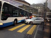 Die Unfallstelle am Löwenplatz. (Bild: Stefanie Nopper / luzernerzeitung.ch)