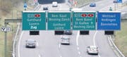 Noch ist es erst eine Fotomontage. Doch bald wird Zug auf den Autobahnschildern besser bezeichnet. (Bild: Stefan Kaiser)