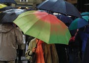 Es grünt im April, doch manchmal öffnen sich nicht Knospen und Blüten, sondern nur Regenschirme. (Bild: Getty)