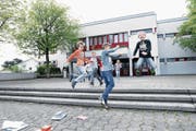 Ins Schulhaus Wiesental werden in den kommenden Jahren hohe Summen investiert. (Bild: Werner Schelbert (Baar, 11. April 2017))