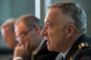 Die umstrittene Rede von Armeechef André Blattmann gibt weiter Grund für Diskussionen. Die Militärjustiz klärt ab, ob die Aufnahme der Rede widerrechtlich erfolgte. (Bild: Keystone)