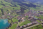 Luftaufnahme vom Raum Sarnen. (Bild: Photoramacolor)