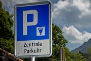 In Horw soll es ein neues Parkplatzreglement geben. (Symbolbild Neue LZ)