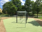 Der Street-Workout-Park auf der Leichtathletik-Anlage Allmend in Zug. (Bild: PD)