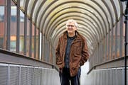 Hans Gantenbein (64) vor dem Gemeindehaus in Emmen. Kurz vor Weihnachten hatte er seinen letzten Arbeitstag als Leiter des Baudepartements.