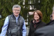 Blicken zuversichtlich in die Regierungsratswahlen 2016: FDP-Wahlkampfleiter Martin Wipfli und Parteipräsidentin Petra Gössi. (Bild: PD / Roger Bürgler)
