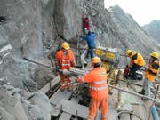 Nahe der Bergstation Gemsstock wurde ein Loch gebohrt. Dort wird die Temperatur des Felsens gemessen. (Bild pd)