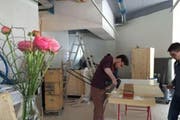 Die letzten Vorbereitungen laufen für die Eröffnung der «Gärtnerei» am 13. April in Zug. (Bild: pd)