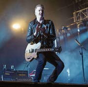 Hat seine Gefühle und die Selbstironie entdeckt: Frontmann Josh Homme. (Bild: Marc Metcalfe/Getty)