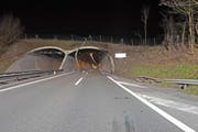 Die Unfallstelle vor dem Rathausentunnel. (Bild: Luzerner Polizei)