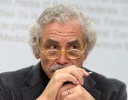 SP-Mitglied Oswald Sigg kann die zum Teil harsche Kritik an Ueli Maurer nicht nachvollziehen. (Bild: Keystone / Lukas Lehmann)