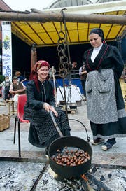 Kastanienfest oder Weinfest? Gerade im Herbst zeigt sich das Tessin von seiner genussvollen Seite.