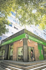 Eine Filiale der Banco Espírito Santo in Lissabon. (Bild: Mario Cruz/EPA (10. Juli 2014))