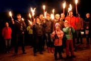 Sie wollen keine Einschränkungen beim Auenschutz. Demo am 15. Dezember 2014 in Giswil. (Bild: Romano Cuonz)