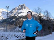 Beim Einlaufen war Simon Ammann noch guten Mutes. (Bild: Keystone)