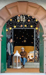 Die Karl Borromäus Kapelle der Pfarrei St. Karl soll zu einer Kinder Kapelle umgewandelt werden. Projektleiterin Eugenie Lang und Beni Ledergerber (von links nach rechts). (Bild: Eveline Beerkircher (Neue LZ))