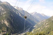Personen wurden aus einer Seilbahn evakuiert. (Bild: pd)