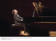 Der Pianist Evgeny Kissin (46) am Donnerstag bei seinem Auftritt im KKL. (Bild: Priska Ketterer/Lucerne Festival (Luzern, 23. November 2017))