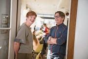 Der Verein Kulturprodukte Sursee (im Bild Ursula Koller und Tom Giger) wird geehrt. (Bild: Corinne Glanzmann (29. Dezember 2017))