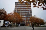 Die Emmer Verwaltung (im Bild das Gemeindehaus) soll auch an den Seetalplatz umziehen. (Bild: Bld: Eveline Beerkircher (Emmenbrücke, 15. November 2012))