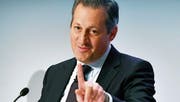 Boris Collardi an einer Pressekonferenz in Zürich. (Bild: Walter Bieri/Keystone (1. Februar 2017))