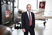 Ruag-CEO Urs Breitmeier rechtfertigte die geplante Schliessung des Standorts Brunnen in einem Interview (siehe Link am Ende des Artikel), hier bei einer Bilanzmedienkonferenz in Emmen. (Archivbild Manuela Jans)