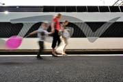 Die SBB bieten auch auf internationalen Strecken Schnäppchen-Billette an. (Bild: Keystone/Martial Trezzini)