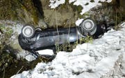 Das Unfallauto erlitt Totalschaden. (Bild: Luzerner Polizei)