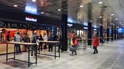 Die vier neuen Imbissstände im Bahnhof Luzern gehen am Donnerstag auf. (Bild Ramona Geiger)