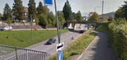 Wird saniert: die vielbefahrende Strasse zwischen Freienbach und Bäch. (Bild: Google Maps)