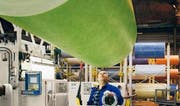 Blick in die Produktion der Forbo in Baar. (Bild: PD)