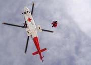 Ein Rega-Helikopter im Einsatz (Symbolbild). (Bild: PD)