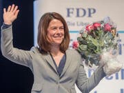 Mit grossem Applaus wiedergewählt: FDP-Parteipräsidentin Petra Gössi. (Bild: KEYSTONE/URS FLUEELER)