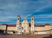 Soll noch an Imposanz gewinnen: Der Klosterplatz Einsiedeln. (Bild pd)