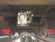 Gut sichbar: eingebaute Pumpe mit Flüssigkeitsbehälter... (Bild Zentralbahn)