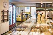 Postagenturen sollen Einzahlautomaten erhalten. (Bild: Christian Beutler/Keystone (Luzern, 20. Juni 2017))