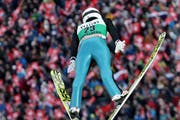 Simon Ammann am Weltcup Skispringen in Engelberg 2016. (Bild: Philipp Schmidli / Luzerner Zeitung (Engelberg, 17. Dezember 2016))