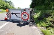 Sogar ein Signalanhänger trug Schaden davon. (Bild: Luzerner Polizei)