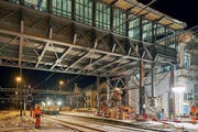 Das Hochperron wurde in der Nacht auf Montag abgesenkt. (Bild: PD)