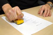 Schnell bearbeitet - der Auftrag ist schon fix vergeben. (Symbolbild Archiv / Neue LZ)