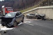 Beide Lenker wurden verletzt, einer davon schwer. (Bild: Luzerner Polizei)